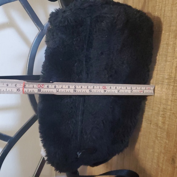 Nike Swoop Futura 365 Faux Fur Crossbody Bag in Black and White - Streetwear - Picture 9 of 12